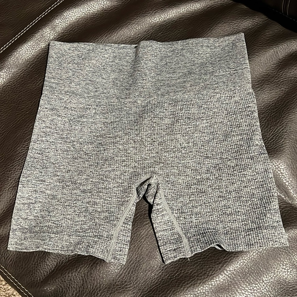 Colsie gray ribbed biker shorts